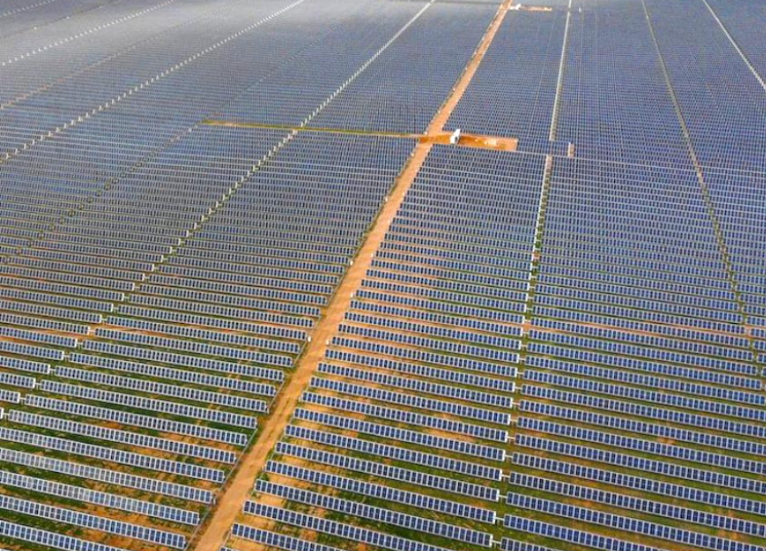 largest solar farm in Australia